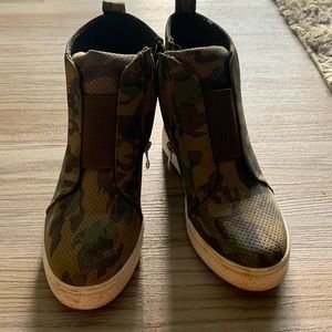 Camouflage sneakers